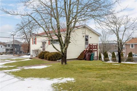 441 Maple St, Woonsocket, RI 02895 photo 2
