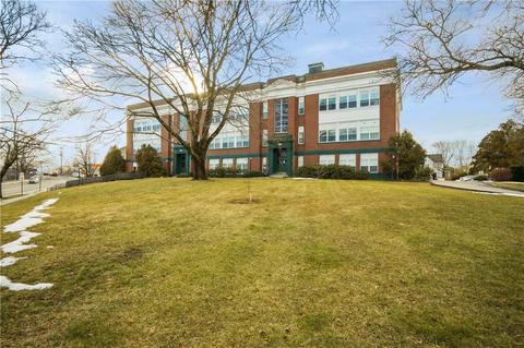 140 High St #202, Westerly, RI 02891 photo 1