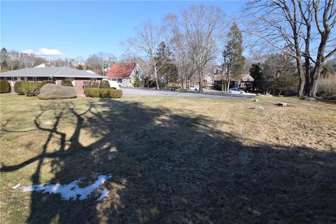 90 Beach St, Westerly, RI 02891 photo 2