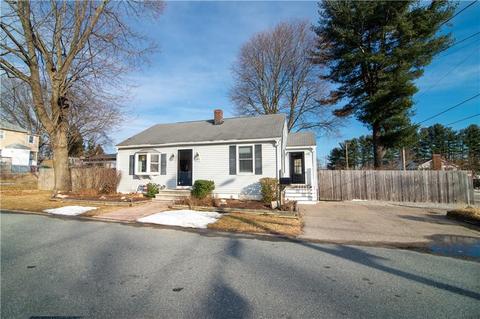 82 Lilac Ave, Woonsocket, RI 02895 photo 2