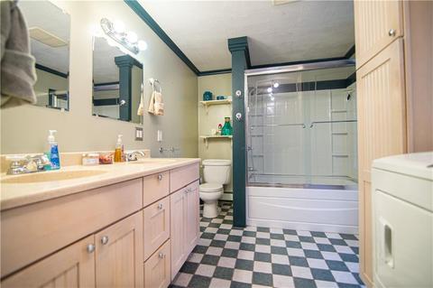 82 Lilac Ave, Woonsocket, RI 02895 photo 14
