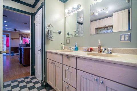 82 Lilac Ave, Woonsocket, RI 02895 photo 12