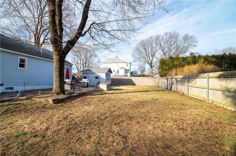 82 Lilac Ave, Woonsocket, RI 02895 photo 33