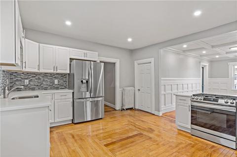 158 Rathbun St, Woonsocket, RI 02895 photo 5