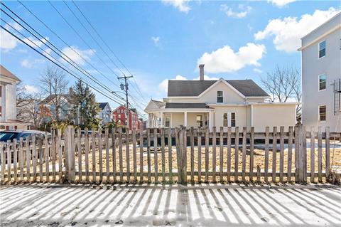 158 Rathbun St, Woonsocket, RI 02895 photo 3