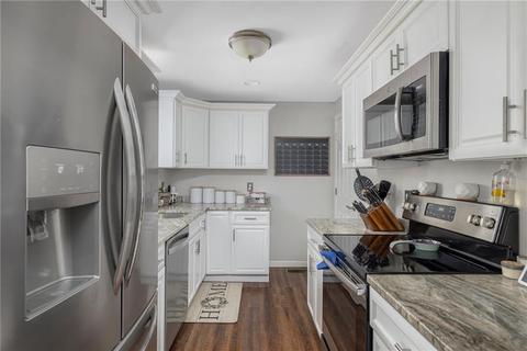 9 Amherst Ave, Coventry, RI 02816 photo 3