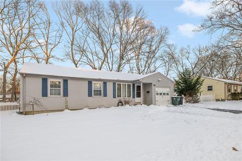 9 Amherst Ave, Coventry, RI 02816 photo 2