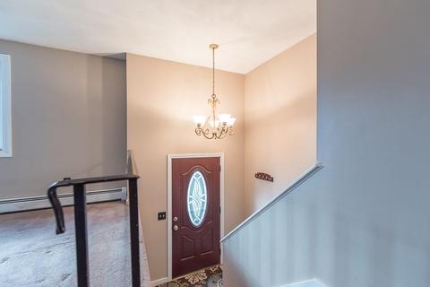 96 Levesque St, Warwick, RI 02886 photo 21