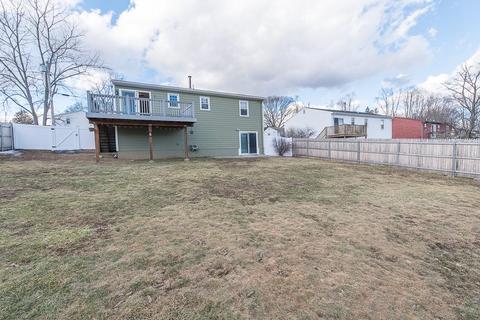 96 Levesque St, Warwick, RI 02886 photo 9