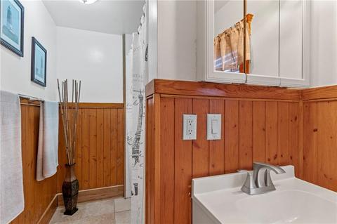 128 Wesleyan Ave, Warwick, RI 02886 photo 36