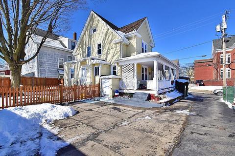 74 Summit St, Central Falls, RI 02863 photo 6