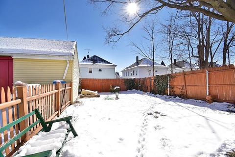 74 Summit St, Central Falls, RI 02863 photo 10