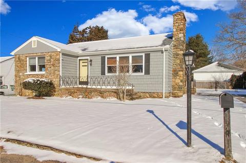 24 Niles St, Westerly, RI 02891 photo 1