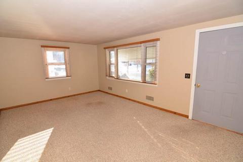 19 Carnation Dr, Warwick, RI 02886 photo 9