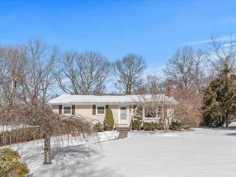 7 Lakeside Dr, Westerly, RI 02891 photo 1