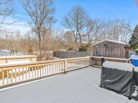 7 Lakeside Dr, Westerly, RI 02891 photo 4