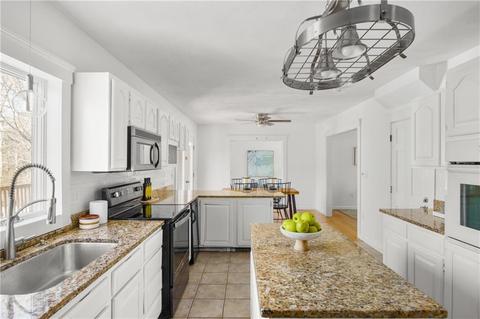 1646 E Wallum Lake Rd, Pascoag, RI 02859 photo 10