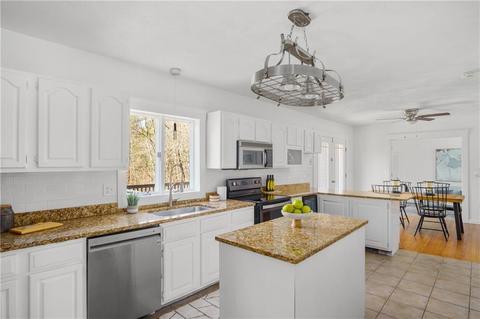 1646 E Wallum Lake Rd, Pascoag, RI 02859 photo 8