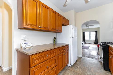 91 Ridgeway Ave, Warwick, RI 02889 photo 4
