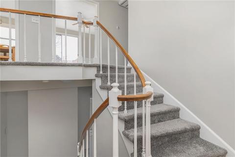 6 Hade Ct, Warwick, RI 02889 photo 9