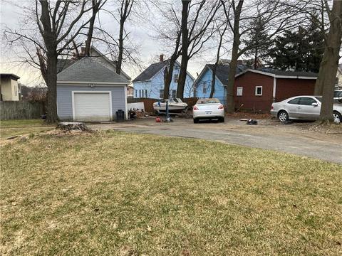 357 2nd Ave, Woonsocket, RI 02895 photo 13