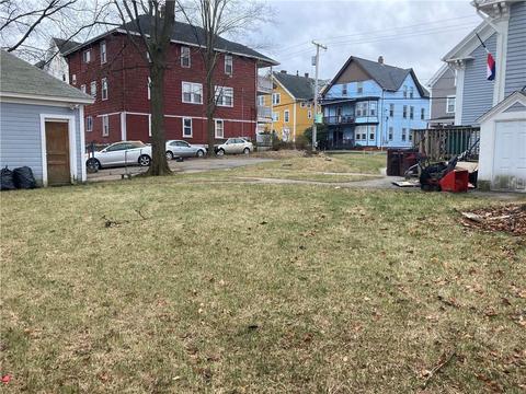357 2nd Ave, Woonsocket, RI 02895 photo 17