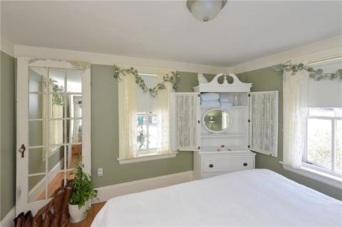 43 E View St, Warwick, RI 02888 photo 18