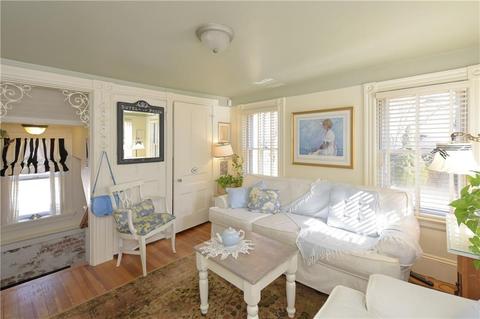 43 E View St, Warwick, RI 02888 photo 5