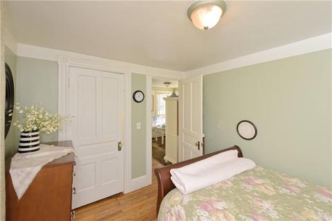 43 E View St, Warwick, RI 02888 photo 11