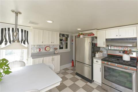 43 E View St, Warwick, RI 02888 photo 6