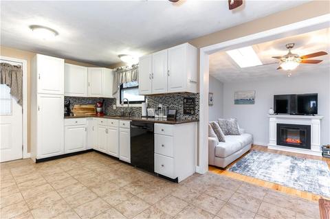 34 Hillside Dr, Warwick, RI 02889 photo 10