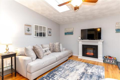 34 Hillside Dr, Warwick, RI 02889 photo 6