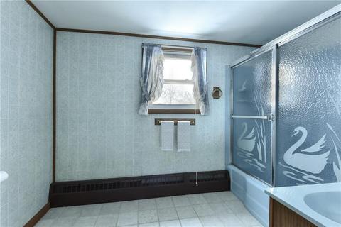 122 Angell St, Woonsocket, RI 02895 photo 23