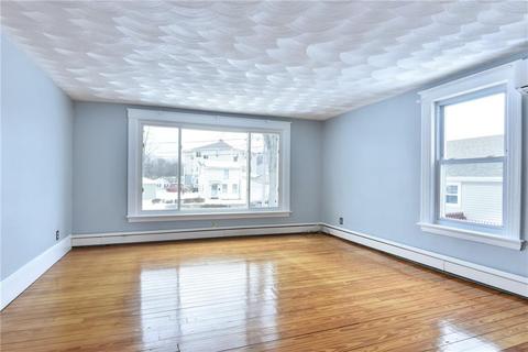 122 Angell St, Woonsocket, RI 02895 photo 9