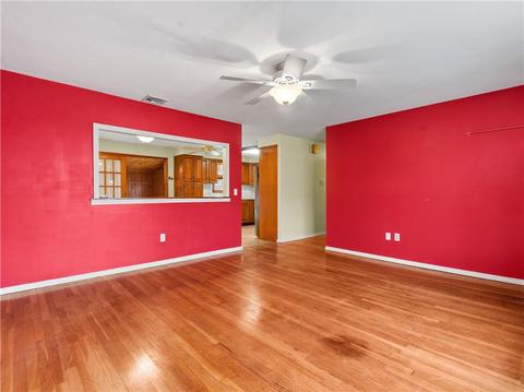 46 Ridgeway Dr, Warren, RI 02885 photo 4