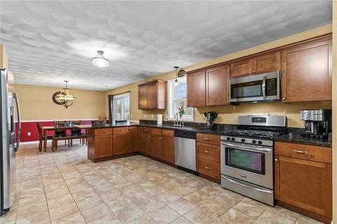 173 Park Ave, Warwick, RI 02889 photo 2