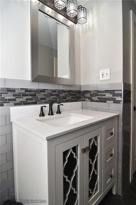 11 Nursery Ave, Woonsocket, RI 02895 photo 20