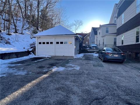 612 S Main St, Woonsocket, RI 02895 photo 4