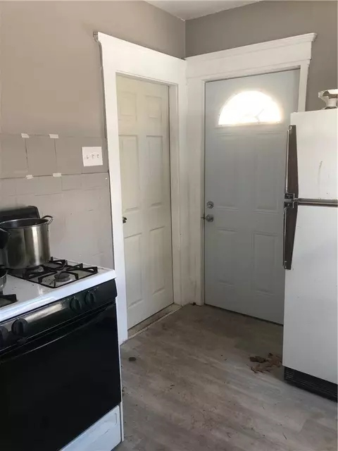 266 Elm St, Woonsocket, RI 02895 photo 18