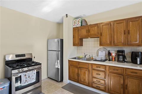 32 Dean St, Woonsocket, RI 02895 photo 29