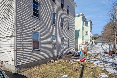32 Dean St, Woonsocket, RI 02895 photo 3