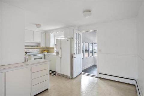 6 Parsonage Dr, Warwick, RI 02889 photo 6