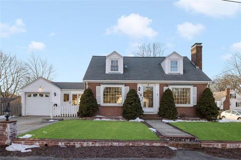 3 Barber Ave, Warwick, RI 02886 photo 2