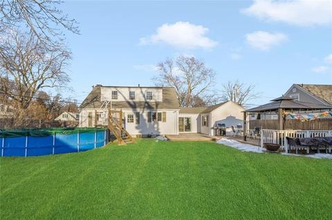 3 Barber Ave, Warwick, RI 02886 photo 4
