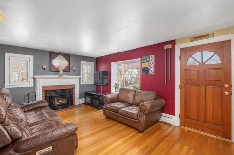 3 Barber Ave, Warwick, RI 02886 photo 8