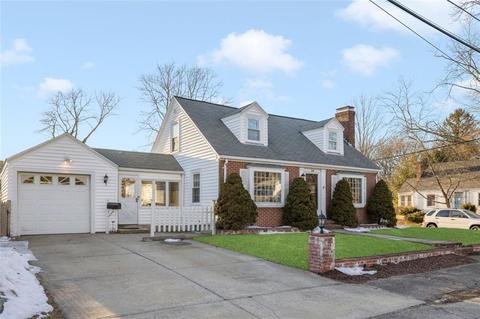 3 Barber Ave, Warwick, RI 02886 photo 3
