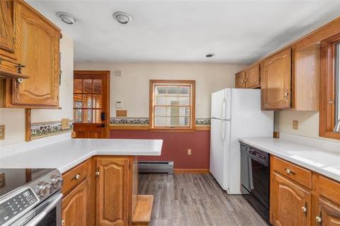 3 Barber Ave, Warwick, RI 02886 photo 17