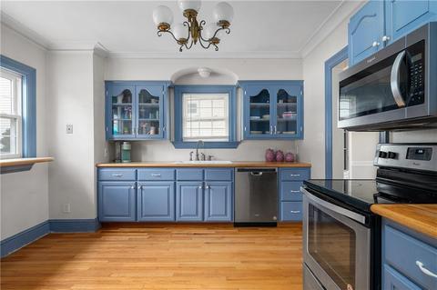 109 Gaskill St, Woonsocket, RI 02895 photo 3