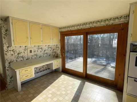 39 John St, Westerly, RI 02891 photo 8