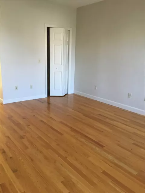 2 Brayton Ct, Cumberland, RI 02864 photo 3